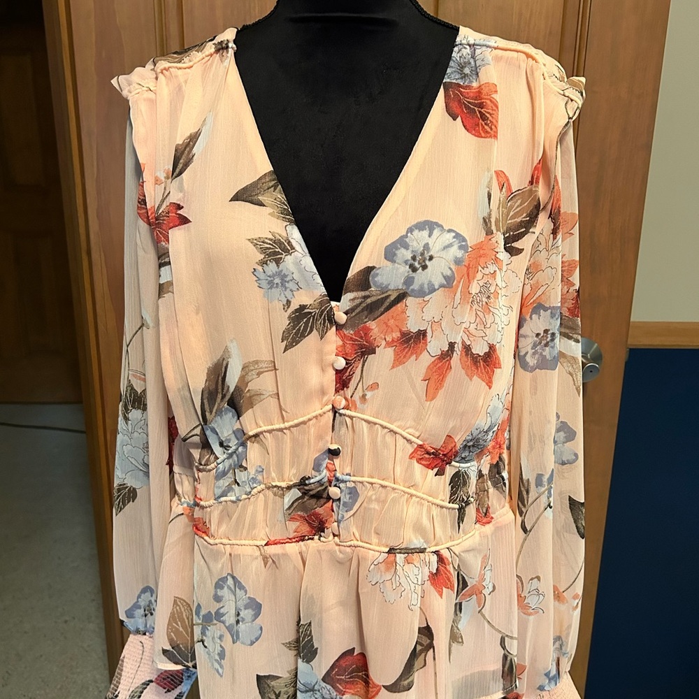 White House Black Market Floral Wrap Blouse - Peach - Picture 5 of 9